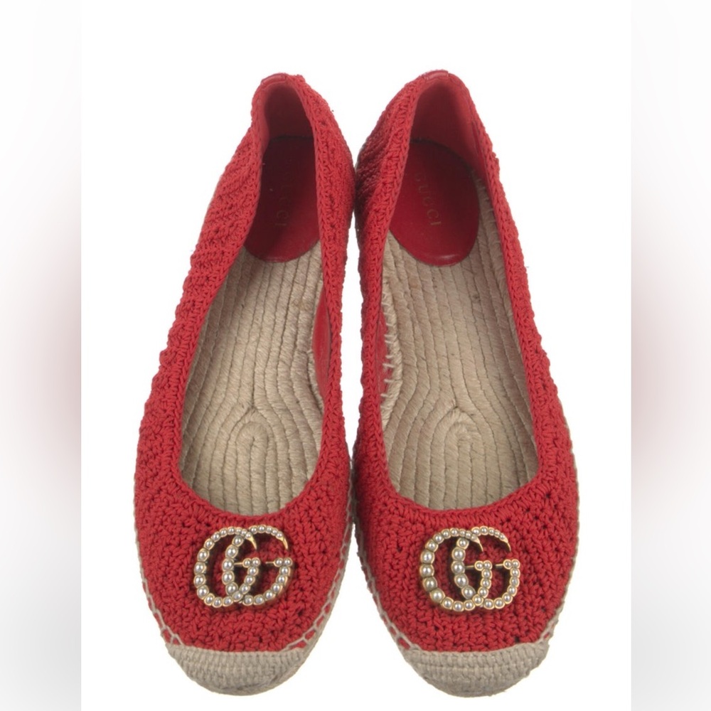 Guccci red Lillibeth espadrille flats with faux pearl accent GG size 38